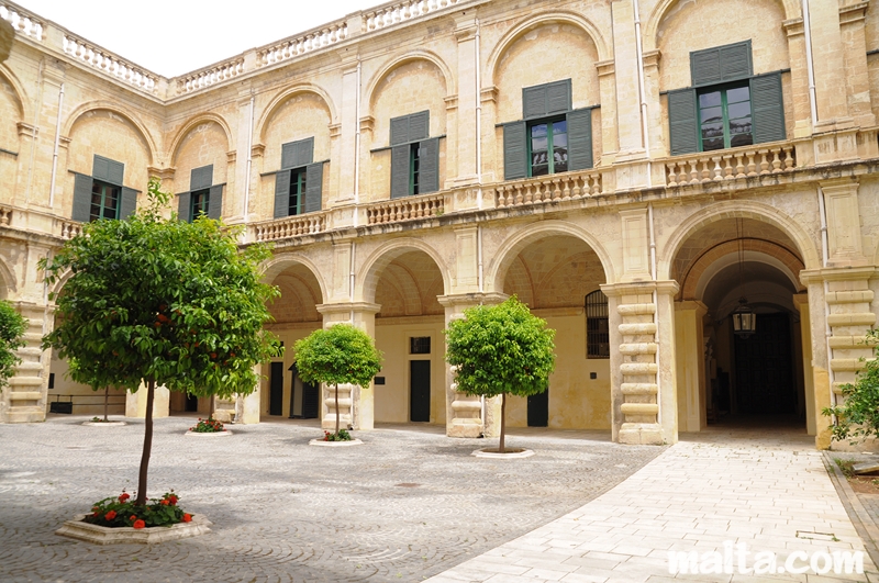Grandmaster's Palace in Valletta - Maltatina